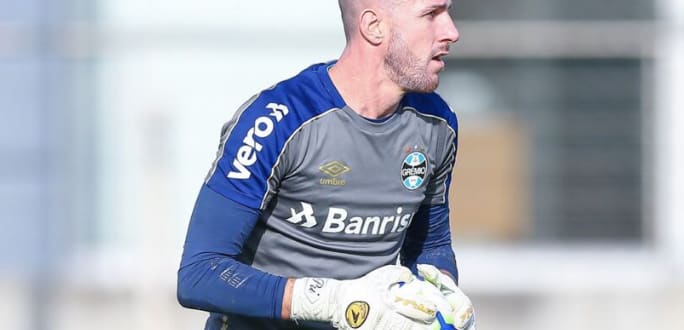 Grêmio desiste de contratação de novo goleiro, e coloca Paulo Victor nos planos para temporada