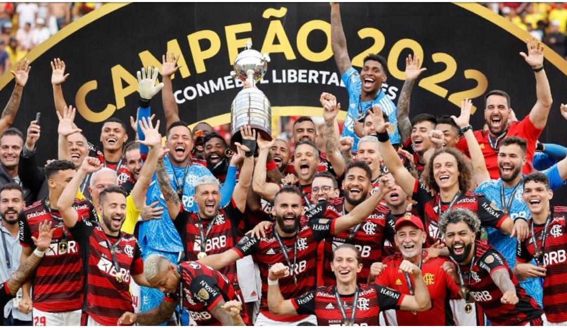 Tríplice coroa é questão de tempo: comentarista se empolga com Flamengo em 2023