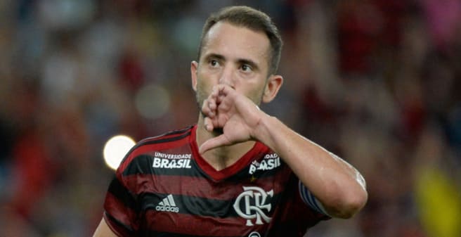 Gol mais bonito, capitão em final e craque eleito: os dois anos de Everton Ribeiro no Flamengo