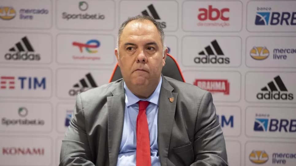 Contrato até 2025: Flamengo renova com jovem atacante e torcida se revolta com dirigente