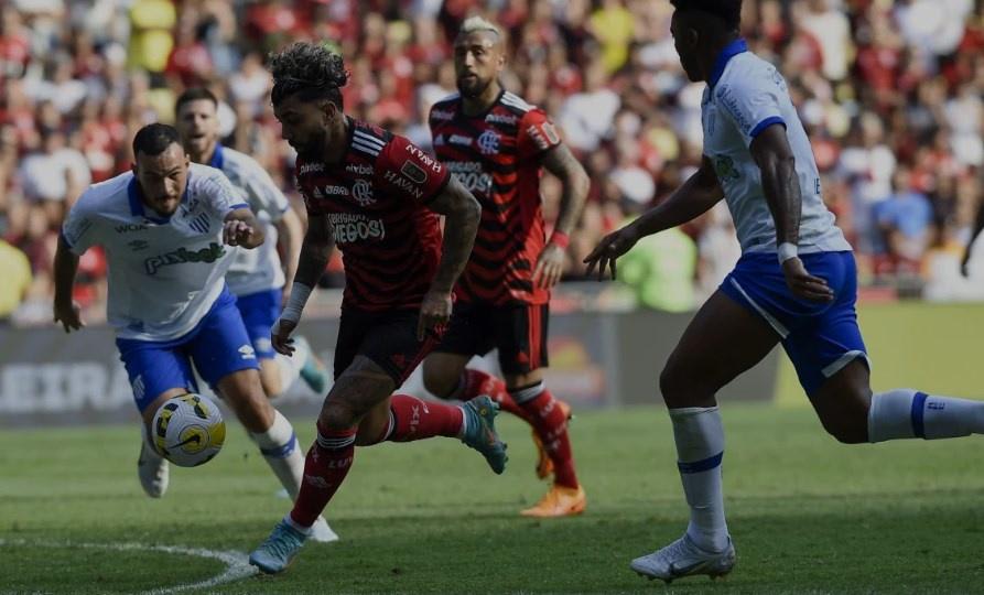 Na despedida dos Diegos, Flamengo volta a ter atuação sem brilho e encerra temporada com derrota para o Avaí