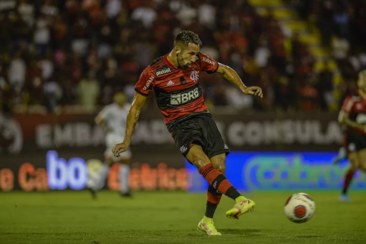 Análise: Flamengo tem 37 atletas escalados no Carioca