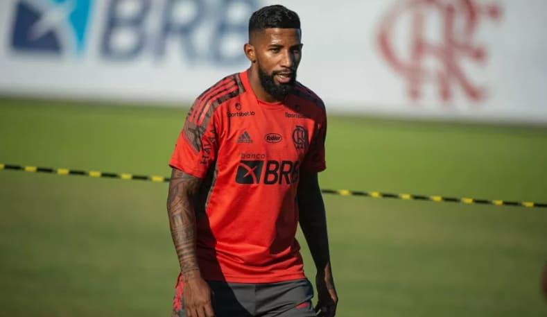 STJD converte pena em multa e Rodinei está liberado para o jogo de amanhã entre Flamengo e Coritiba