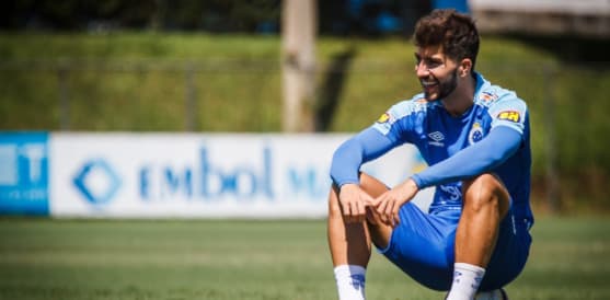 Cruzeiro se despede do volante Lucas Silva nas redes sociais