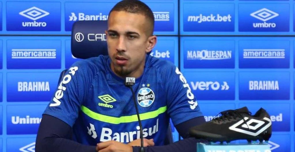 Nicolas diz viver momento único no Grêmio e promete não se acomodar para evoluir no clube