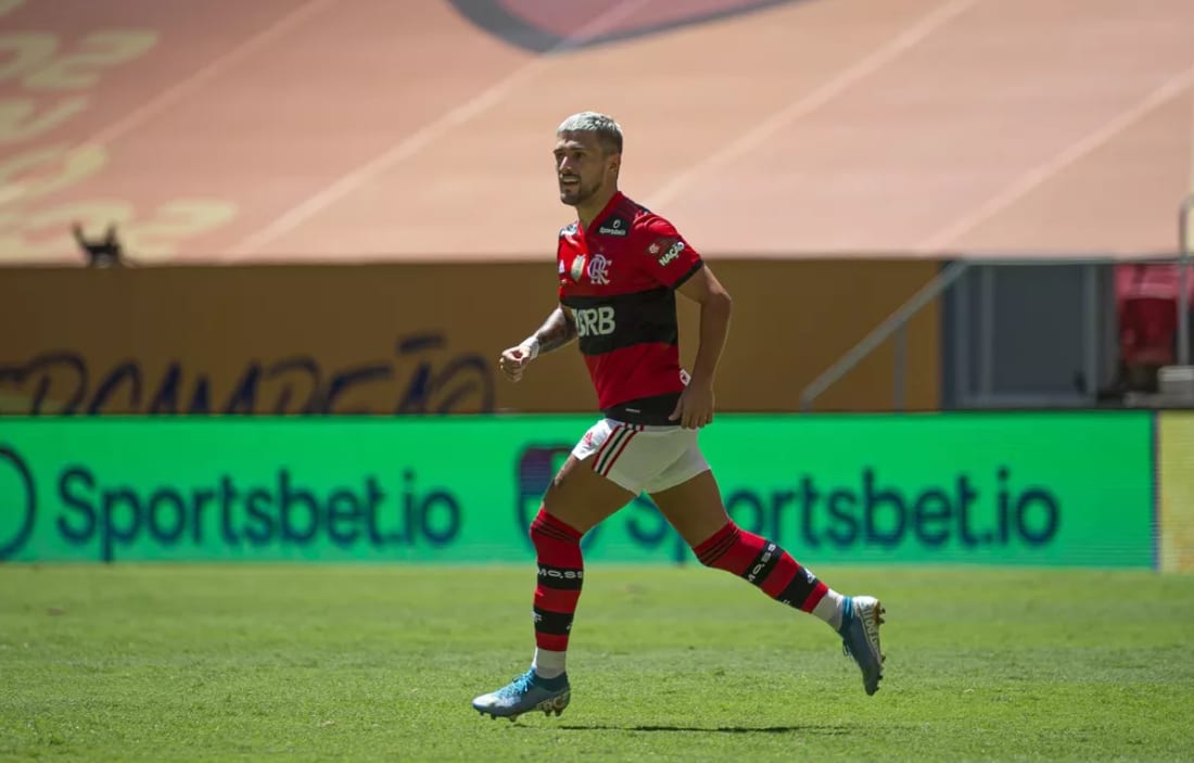 Com título da Supercopa, Flamengo recebe R 5 milhões de premiação; Arrascaeta é eleito craque do jogo