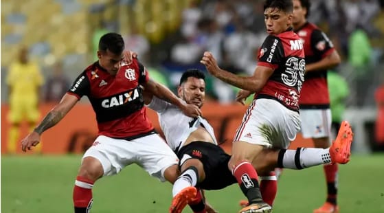 Veja: Promessas de Flamengo e Vasco vivem momentos distintos