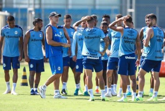 Grêmio faz treino tático visando duelo contra o Juventude