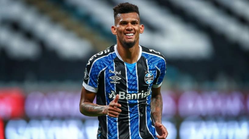 Grêmio tem zagueiro que era atacante e sonhava em jogar no ABC