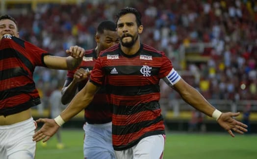 Mauro aponta venda de Henrique Dourado como alívio para o Flamengo: “Corrigiu negócio mal feito”