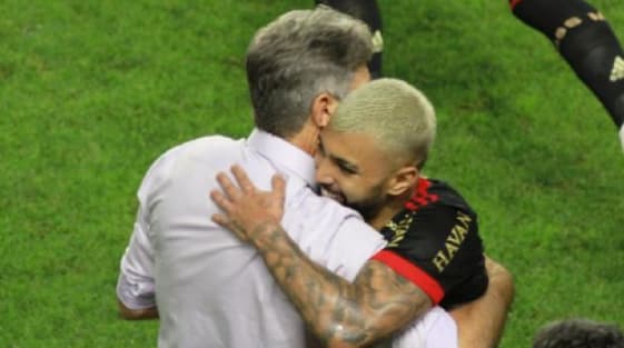 Técnico aponta no que Flamengo é diferente de outros times e revela conselho dado a Gabigol para ajudá-lo na seleção