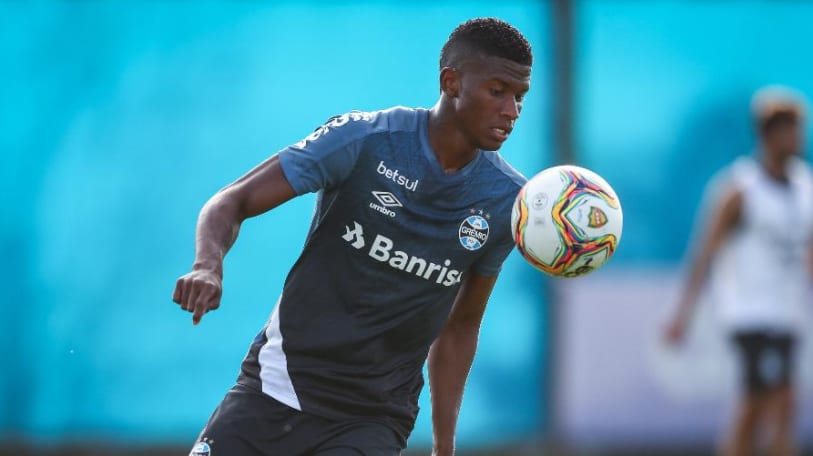 Grêmio e Cruzeiro encaminham acerto por Orejuela. Contrato será de 4 anos