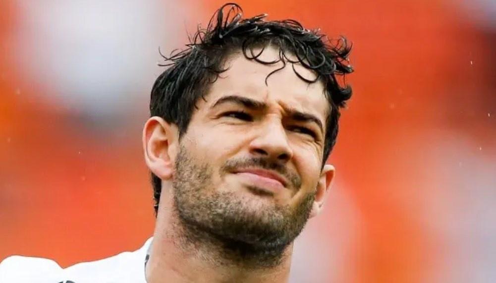 Bomba sobre Alexandre Pato e Flamengo faz flamenguistas ficarem enlouquecidos