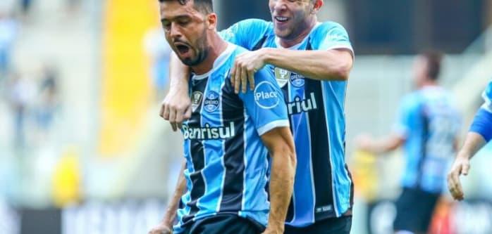 Jovem da base do Grêmio pede desculpas por erro em estreia contra