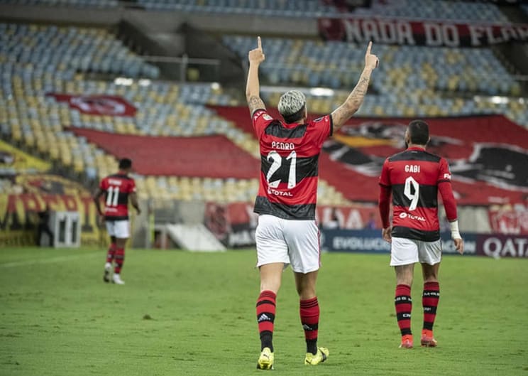 Ceni repete teste no Flamengo e indica variação tática com Pedro e Gabigol