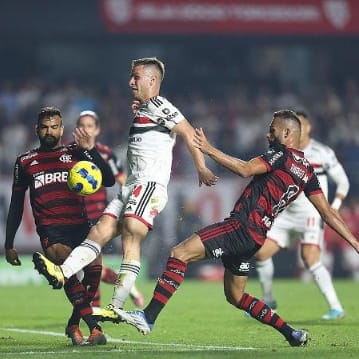 Flamengo x São Paulo: onde assistir, escalações, horário e arbitragem