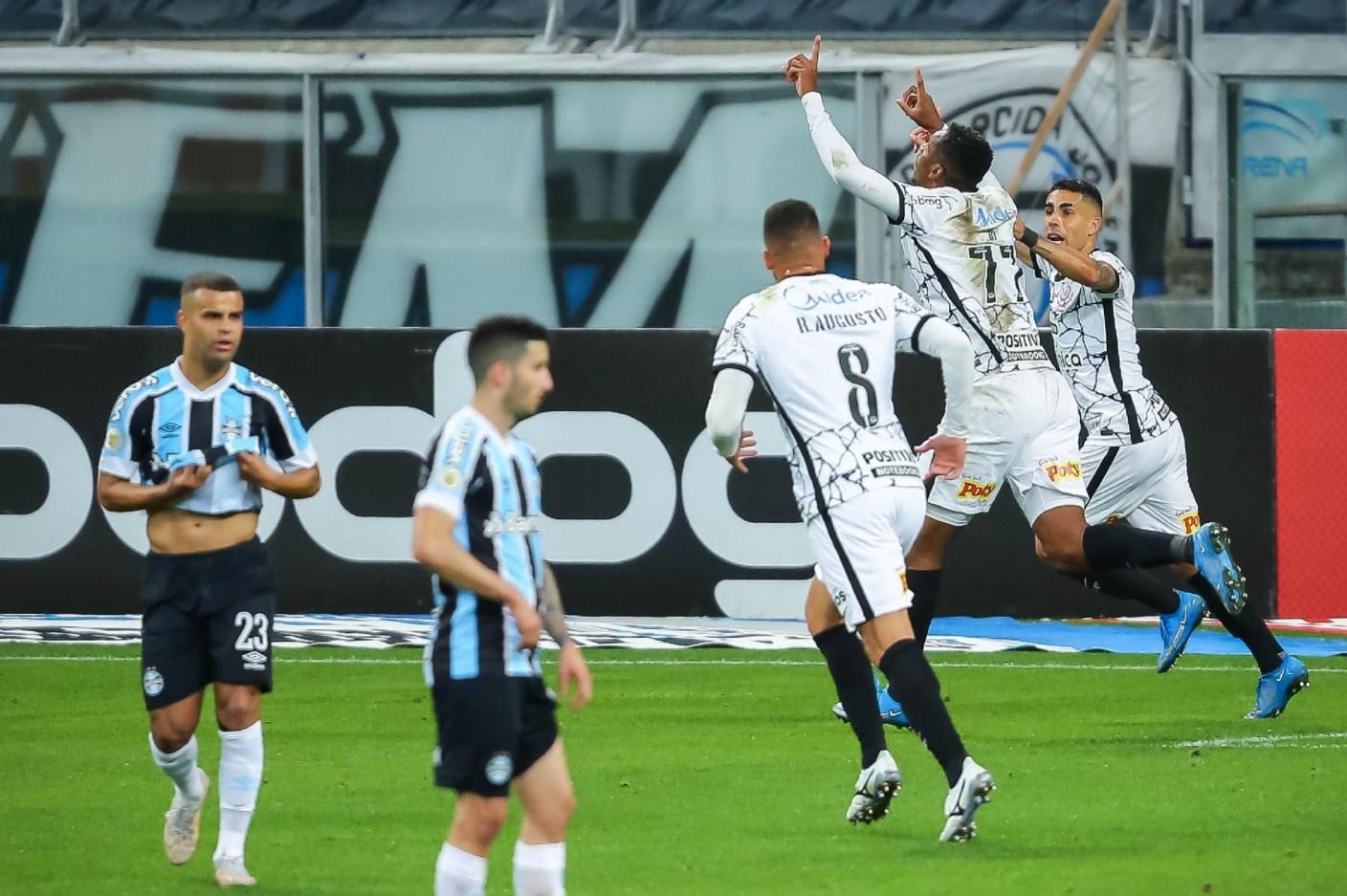 [OPINIÃO] Corinthians vai para cima do Grêmio, que deu último suspiro