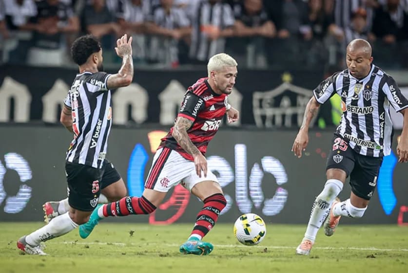 Flamengo e Galo estão com o extracampo quente demais, atrapalha