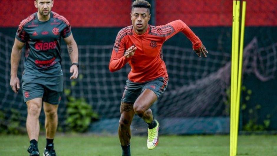 Mais rico do Brasil, Flamengo investe menos que rivais em ciência do esporte, perde profissionais e não repõe à altura