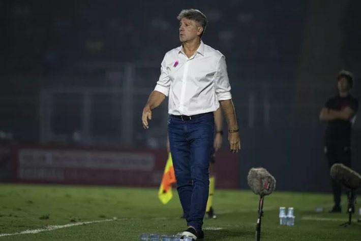 Análise: carente na criação e mal na saída de bola, Flamengo perde repertório e pontos em Bragança