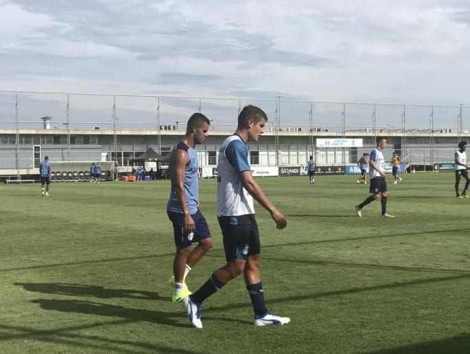 Renato testa time para estreia no Gauchão em coletivo contra a transição