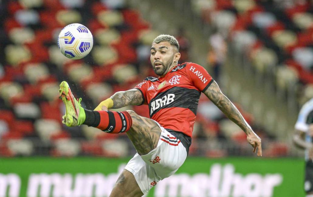 Gabigol se irrita, discute com Felipão e reclama de substituição com Renato Gaúcho