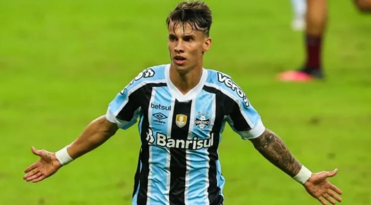 Indefinição deixa Grêmio na mão de empresário, e Ferreira pode sair por apenas € 8 milhões