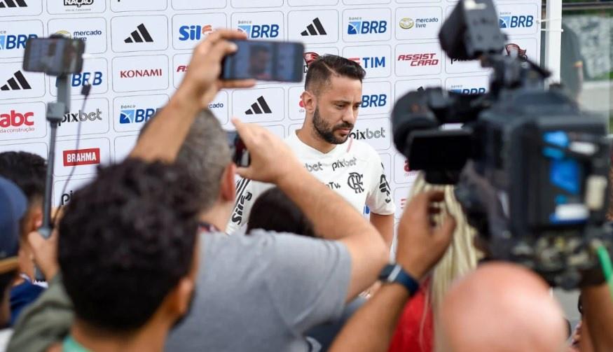 Everton Ribeiro diz que não foi procurado pelo flamengo para renovação de contrato: O Flamengo ainda não me procurou