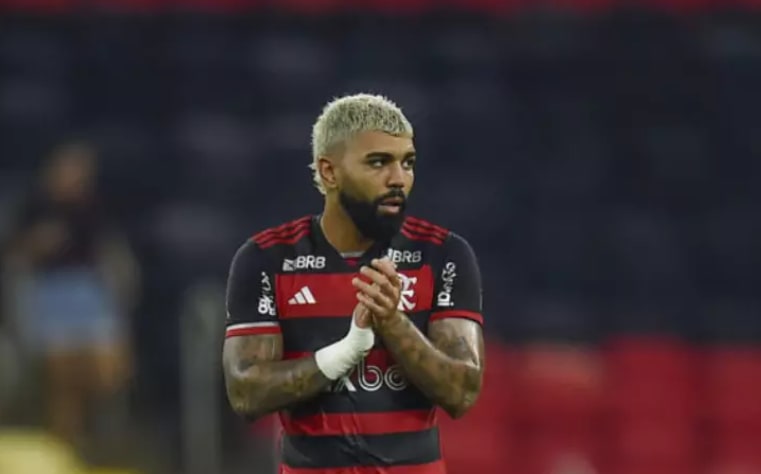 Gabigol impulsiona negociação do Flamengo por Neymar e almeja renovação.