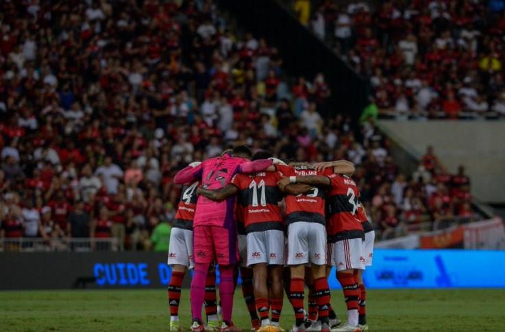 Flamengo sobra contra os paulistas no Brasileirão