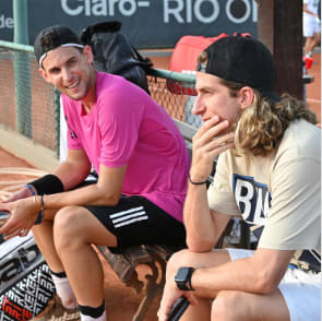 Filipe Luis acompanha o treino de Thiem no Rio Open e fala de como a mentalidade do tênis ajuda no futebol