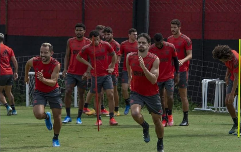 Flamengo divulga lista de relacionados para encarar o Madureira