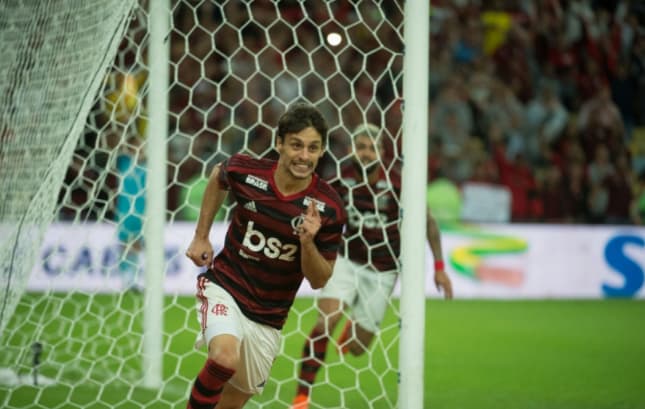 Autor do gol da vitória do Fla, Rodrigo Caio destaca luta do grupo