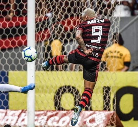 [ENQUETE] Qual foi o gol mais bonito do Flamengo na goleada diante o Vasco?