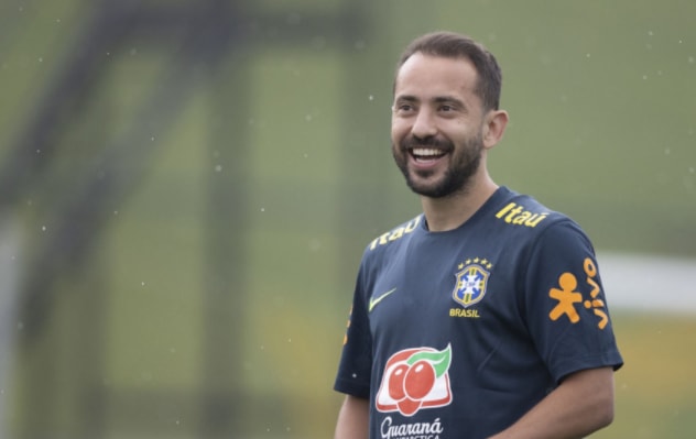 Na ausência de Neymar, Everton Ribeiro assume a camisa 10 da Seleção; veja a numeração completa