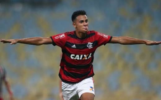 Portal inglês aponta disputa entre Manchester City e Liverpool por Reinier, joia da base do Flamengo