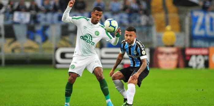 [ENQUETE]: Para você, com setor defensivo vulnerável o Grêmio ainda pode brigar pelo titulo do Campeonato Brasileiro?