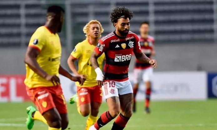 Gabigol é ineficiente após ter pedido atendido por Vítor Pereira