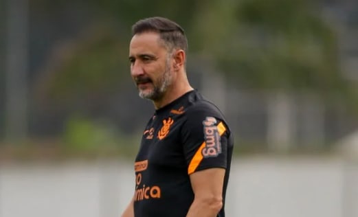 Família de Vítor Pereira deve seguir com o técnico para Rio de Janeiro, diz jornal