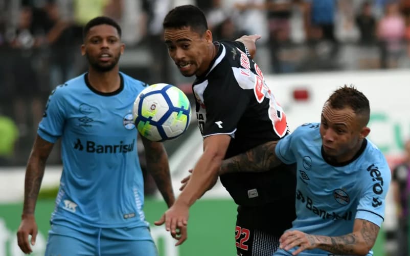 André recebe o terceiro cartão amarelo e não enfrenta o São Paulo na quinta-feira