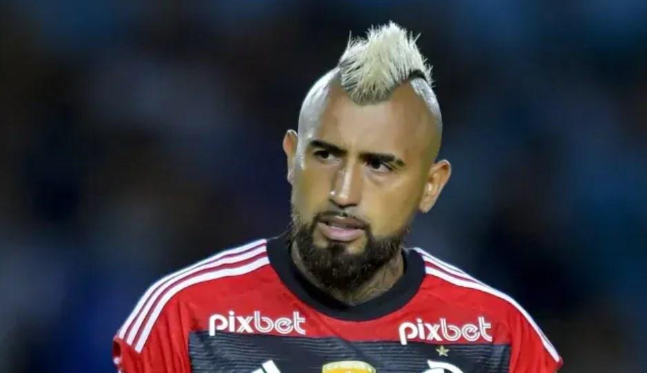 Agora vai? Vidal toma decisão sobre propostas para sair do Flamengo