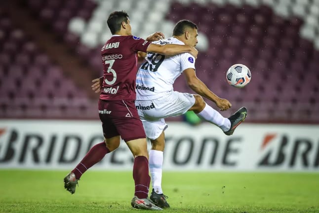 Grêmio busca vitória contra o Lanús para encaminhar classificação na Sul-Americana e focar em Gre-Nais