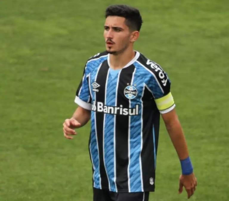 Joia da base do Grêmio é destaque com gols e assistência no Brasileirão Sub-20