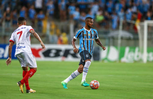 Se destacando no Grêmio, Leonardo Gomes acredita em classificação na Libertadores