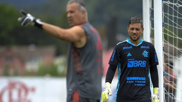 Apoiado por Landim no Flamengo após polêmicas com Jorge Jesus e Diego Alves, Paulo Sousa busca igualar recorde