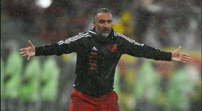 Que mudanças Vítor Pereira pode fazer no Flamengo para se salvar