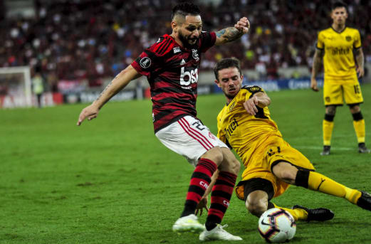 Retrospecto do confronto entre Flamengo e Peñarol, que acontece nesta quarta, é marcado pelo equilíbrio