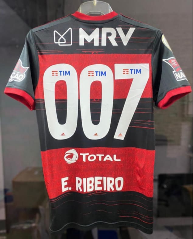 Em memória de Sean Connery, Everton Ribeiro vestirá a camisa 007 do Flamengo diante do São Paulo