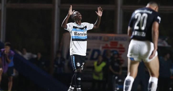 O gol do Grêmio contra o San Lorenzo narrado por um narrador argentino