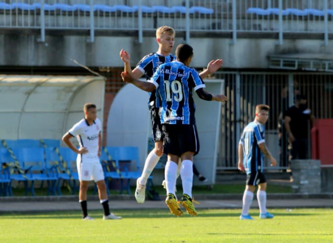 Grêmio derrota o Corinthians e está nas quartas de final do Brasileiro Sub-17